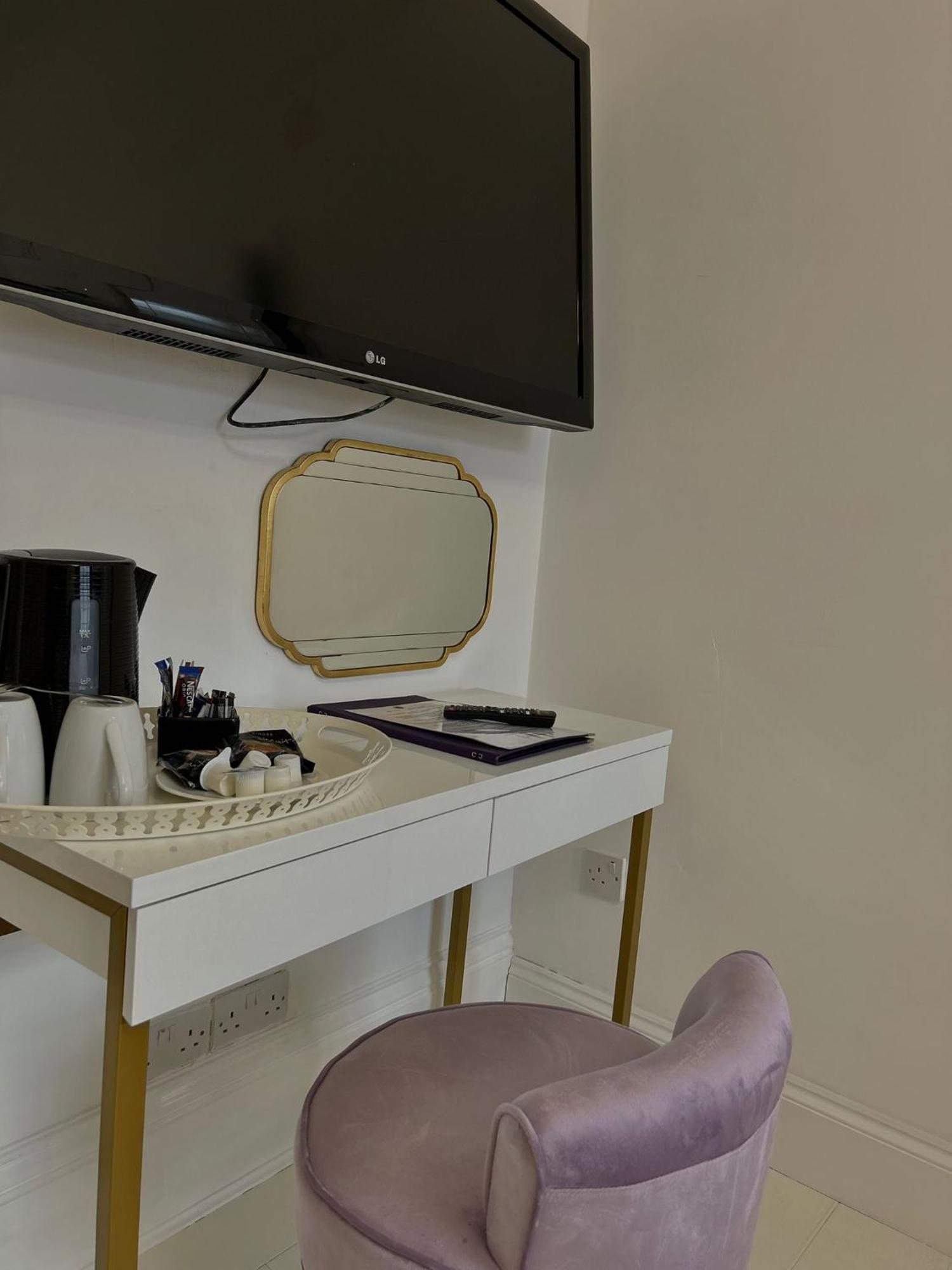 G Boutique Hotel Портсмут Екстер'єр фото